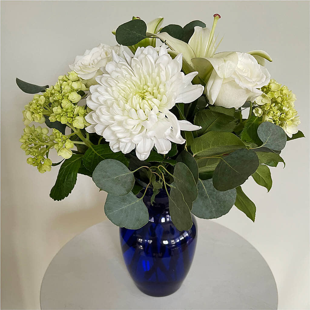 Snowy Dreams Bouquet –  Rose And Silk Florist Llc, Lewisville TX